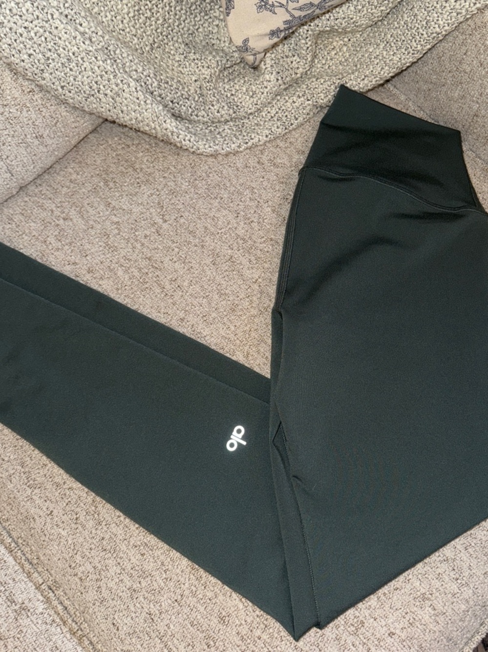 ALO Yoga High-Waist Leggings, size Small. NWOT.